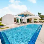 ヴィラ Luxury With Heated Pool & Jacuzzi Near Golf アデヘ