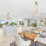 ヴィラ Luxury With Heated Pool & Jacuzzi Near Golf