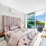 ヴィラ Luxury With Heated Pool & Jacuzzi Near Golf アデヘ